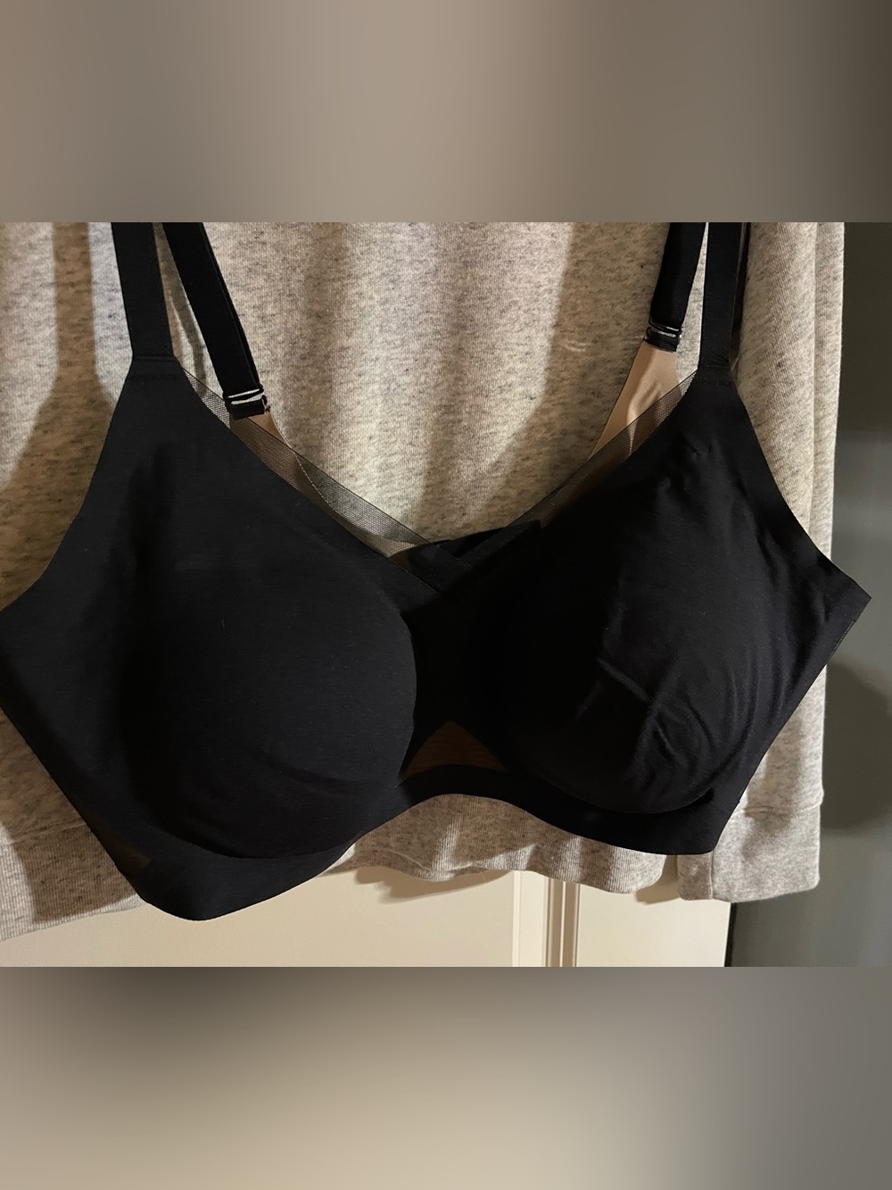 2 Women’s Honeylove Crossover bras- soft pink and black- XL.